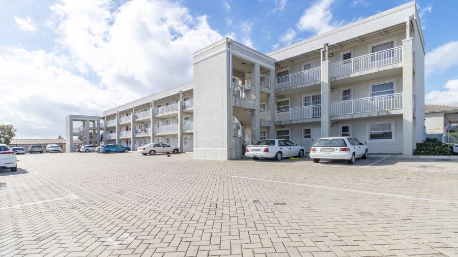 2 Bedroom Property for Sale in Cravenby Western Cape